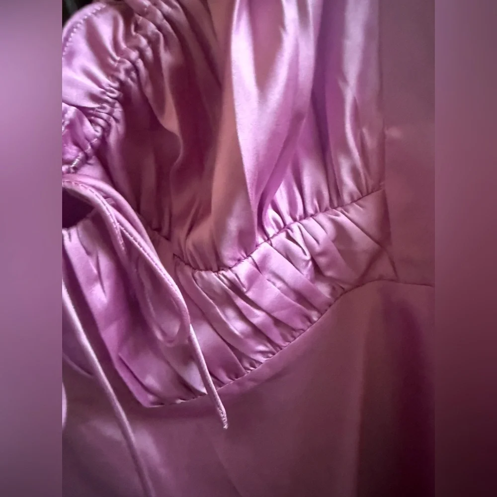 NWT ASTR ELLISON SATIN SWEETHEART MINI DRESS, ORCHID, MEDIUM - Picture 11 of 16